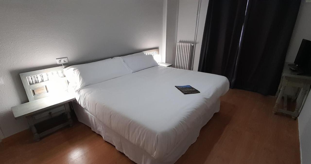 Hotel Del Trueno Ескарай Екстериор снимка